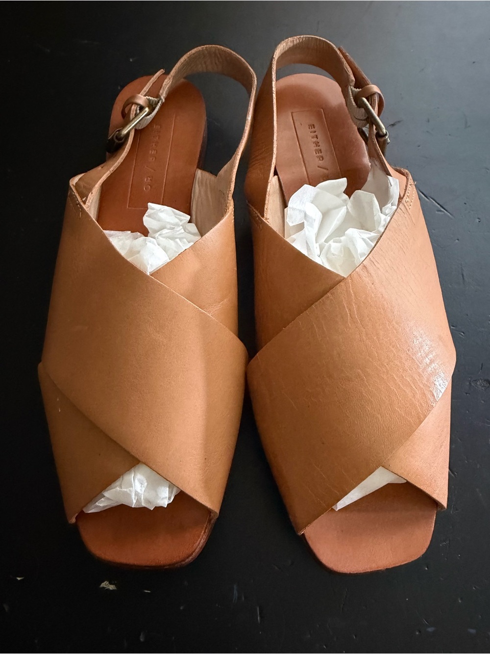 EITHER / OR The Crossband Sandal in cognac size 8